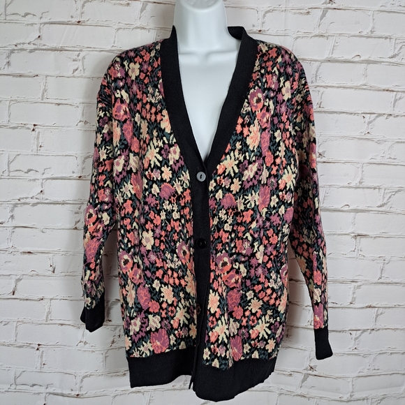 *SOLD* Zara Jacquard Knit Cardigan - Picture 4 of 13